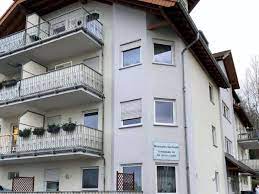 elz bei limburg unbekannte werfen steine auf senioren wohnhaus gefahrlicher schwachsinn elz