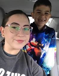 Charlet Smith's Instagram, Twitter & Facebook