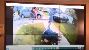 The other people at the scene erupted in angry disbelief. Hslczk5tjsllqm
