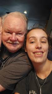 hot take: dental hygienists posting glam pics makes me not want to see  them. why do they all do this? i get putting your photo up so people know  what you look