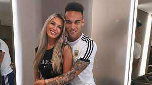 Uno de los puntales del conjunto italiano es lautaro martínez, delantero. Mendocina Instagramer Y Amiga De Wanda Nara Quien Es Agustina Gandolfo La Novia De Lautaro Martinez Infobae