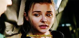 The 5th wave cassie and evan <3. Glitter In The Sky Ms Moretz Cassie And Ben In The The 5th Wave