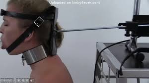 Deepthroat training machine