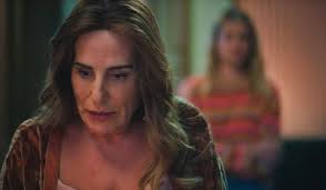 Caio interroga Sidney sobre a morte de Daniel em Terra e Paixão