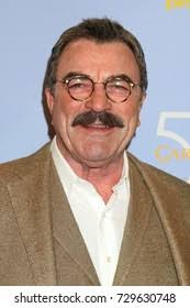 4,6 mil resultados de imágenes, fotos de stock e ilustraciones libres de  regalías para Cbs television city