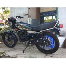 Kami rasa sobat modifikasi sudah tidak asing lagi dengan sepeda motor roda dua keluaran dari pabrikan garpu tala yaitu yamaha rx king. Yamaha Rx King Komplit Tahun 2002 Plat B Motor Masih Orisinil Standar Di Salatiga Tribunjualbeli Com