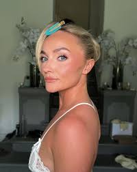 The jaw droppingly beautiful Mrs Whittaker 🍋✨ @emily.whittaker__ My  elevated, radiant, plum-eyed bride Em who knew exactly what she wanted. My  favourite kind. It was an honour to create a makeup look