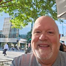 In today's fast-paced business world, a solid elevator pitch is your secret  weapon for making a memorable first impression.