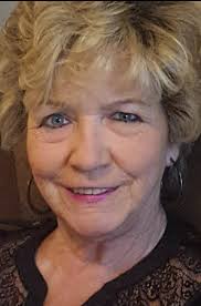 Roseann Potter's Instagram, Twitter & Facebook