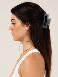 Amber Lucca's Instagram, Twitter & Facebook