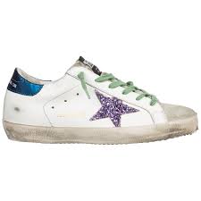E se per alcune sono solo un vezzo, per altre sono una vera e propria ossessione di moda, da acquistare in dosi massicce e indossare in ogni occasione. Acquisti Online 2 Sconti Su Qualsiasi Caso Scarpe Sneakers Donna