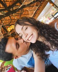 𝑨𝒍𝒊𝒄𝒊𝒂 𝑽𝒂𝒍𝒆𝒏𝒕𝒊𝒏 𝒅𝒐 𝑨𝒎𝒂𝒓𝒂𝒍