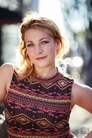 20 Absolute Beginners Tips for Natural Light Portraiture