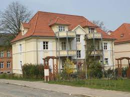 Die temperaturen steigen im sommer auf etwa 22 °c und im winter auf circa 3 °c. 3 Zimmer Wohnung Zu Vermieten Heinrichstrasse 35 06484 Quedlinburg Harz Kreis Mapio Net