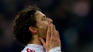 Marcus berg fik i alt spillet 56 kampe for hollandske groningen, hvor det blev til imponerende 33 det kunne du have gjort bedre, marcus. Panathinaikos Athen An Hsv Sturmer Berg Interessiert Fussball