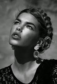 Beautiful Black And White Photography People Let It Be Beauty Black And White People Black And White Portraits Photography Women