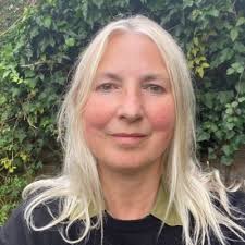 Theatrical director, Mara Mills, is this episode's guest