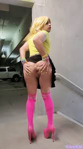 KileeKat Sissy Public Slut