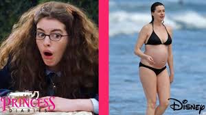 Sua vida muda quando fica sabendo que seu verdadeiro pai era o príncipe de um pequeno país europeu chamado. Antes E Depois O Diario Da Princesa Veja Como Estao Os Atores Hoje Em Dia 2019 Youtube
