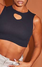 Black Rib Heart Cut Out Crop Top Tops Prettylittlething Il