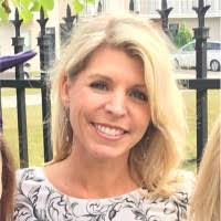 Kelli Gustafson's Instagram, Twitter & Facebook