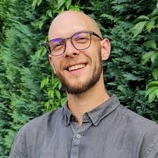 Anna Riling's Instagram, Twitter & Facebook