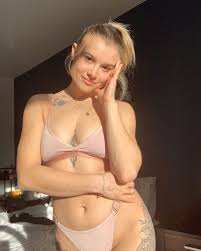 Claudie Mercier : rGodCreatedWoman