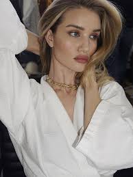 On thursday, the 34 year old model posted a series of mirror selfies showing off her outfits and revealed her adorable bump in the. Rosie Huntington Whiteley Swears By James Read Fake Tan Who What Wear