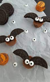 No Bake Halloween Dessert Recipe These Peanut Butter Bat Bites Only Need Three Ingredients And They A Halloween Treats Easy Meals For Kids Halloween Snack Mix