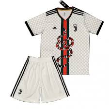 Browse kitbag for official juventus kits, shirts, and juventus football kits! Cheap 2019 20 Juventus Gucci Snake Football Kit White Juventus Top Football Kit Wholesale