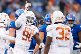 Charles Omenihu Football University Of Texas Athletics