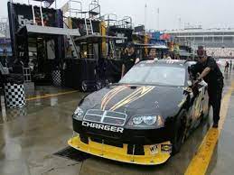 Nascar tires look completely bald, but that's not because they are worn out. Why Doesn T Nascar Race In The Rain Howstuffworks