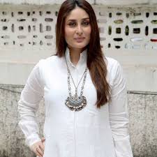 Kareena kapoor khan has already entered into the seventh month of her pregnancy and we have brought to you her latest pictures that will surely make you swoon! Kareena Kapoor Khan Pregnancy Need Maternity Wear Inspiration 10 Photos Of Kareena Kapoor When She Was Pregnant With Taimur