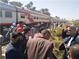 لقي 32 مصرياً على الأقل مصرعهم وأصيب العشرات في حادث تصادم قطارين في محافظة قالت الهيئة القومية لسكك حديد مصر، إن قطاراً كان قادماً من الإسكندرية شمالي البلاد في. Svf3holhhdkj3m