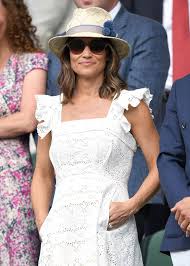 Pippa middleton confirms pregnancy and reveals she escaped morning sickness unlike her sister kate. Carole And Pippa Middleton Flaunt Their Hot Beach Bods New Idea Magazine