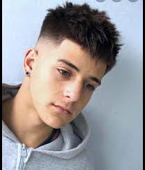 Alright. I haven't found myself a barber here yet and I was wondering if  anyone knew of a barber cold with the clippers??? every time I try to get a  fade I