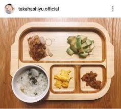 高橋ユウが生後１１か月長男に作った七草がゆの離乳食プレートを公開「ご飯で成長がわかる」 - スポーツ報知