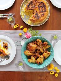 Khoresht E Alu Morgh Huhn Mit Pflaumen Und Safran Knusperreis Labsalliebe Persisches Essen Persische Rezepte Persische Gerichte