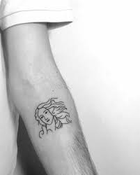 Small Birth Of Venus Tattoo Best 25 Venus Tattoo Ideas On Pinterest Moon Tattoos Dainty Tattoos And Small Tattoo Tatuagem Delicada Tatuagens Tatuagem