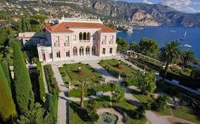 Das hochhaus t1 des quartiers four in frankfurt. Leben Wie Die Konigsfamilie Das Teuerste Haus Der Welt Wird Verkauft