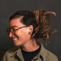 Elise Walton's Instagram, Twitter & Facebook