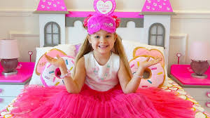 Thank you for watching my pink princess room tour i hope you enjoyed having a look round. Diana In Her New Princess Room The Magic Suitcase Youtube