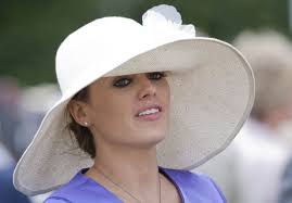 Camilla henderson : 92 images éditoriales et photos de stock