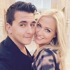 Beide sind mit den kindern in ein neues haus gezogen. Jan Smit En Liza 3 Jaar Getrouwd Zangeressen Zangers Muziek