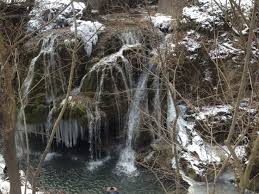 Cascada bigăr a reintrat în circuitul turistic național după ce, în septembrie 2010, revista national geographic a lansat un album de fotografii din românia. Cascada BigÄƒr Intr O Perdea De GheaÅ£Äƒ