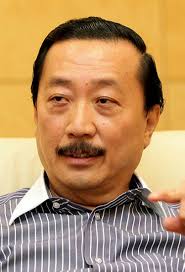 Berjaya corp bhd founder and executive chairman tan sri vincent tan chee yioun said today that the diversified group has no interest in sea gamer mall sdn bhd (seagm) from which two malaysian executives were charged with abetting five chinese hackers in alleged. Get Rich Quick Bitcoin Formula Exposed Vincent Tan Denies Investing Us 250m Rightways