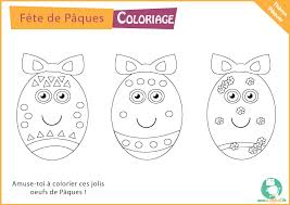 Au pied du gros oeuf, vous avez des petits oeufs. Coloriage Oeufs De Paques