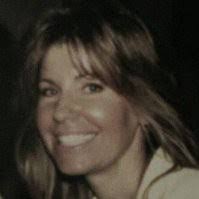 Renee Slattery's Instagram, Twitter & Facebook