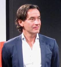 File:Douglas Roos.JPG