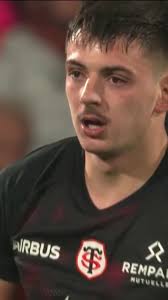 Premier match et premier exploit 💥 Le jeune centre du Stade Toulousain ,  Lucas Vignères, se souviendra pour toujours de ses débuts pour le moins  "percutants" en #TOP14 😮